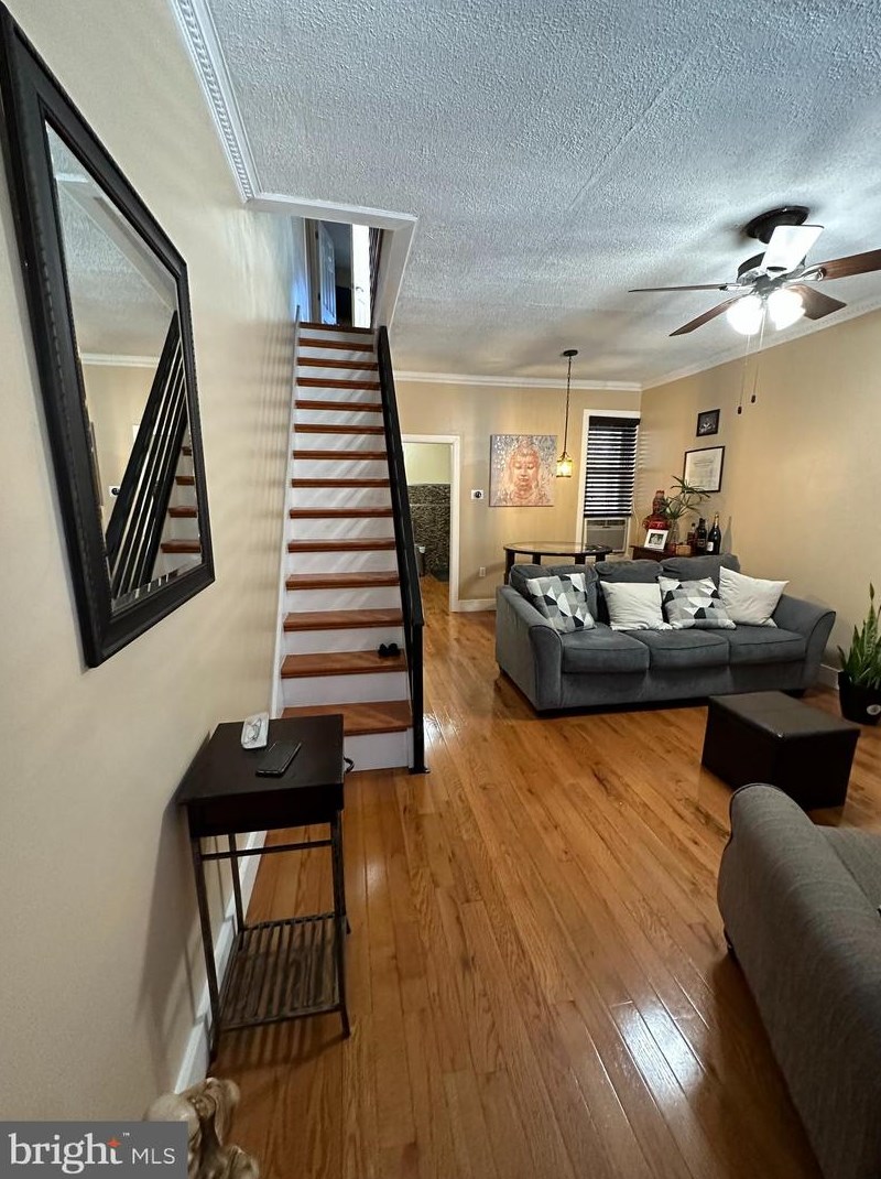 3351 Rand St, Philadelphia, PA 19134-1909
