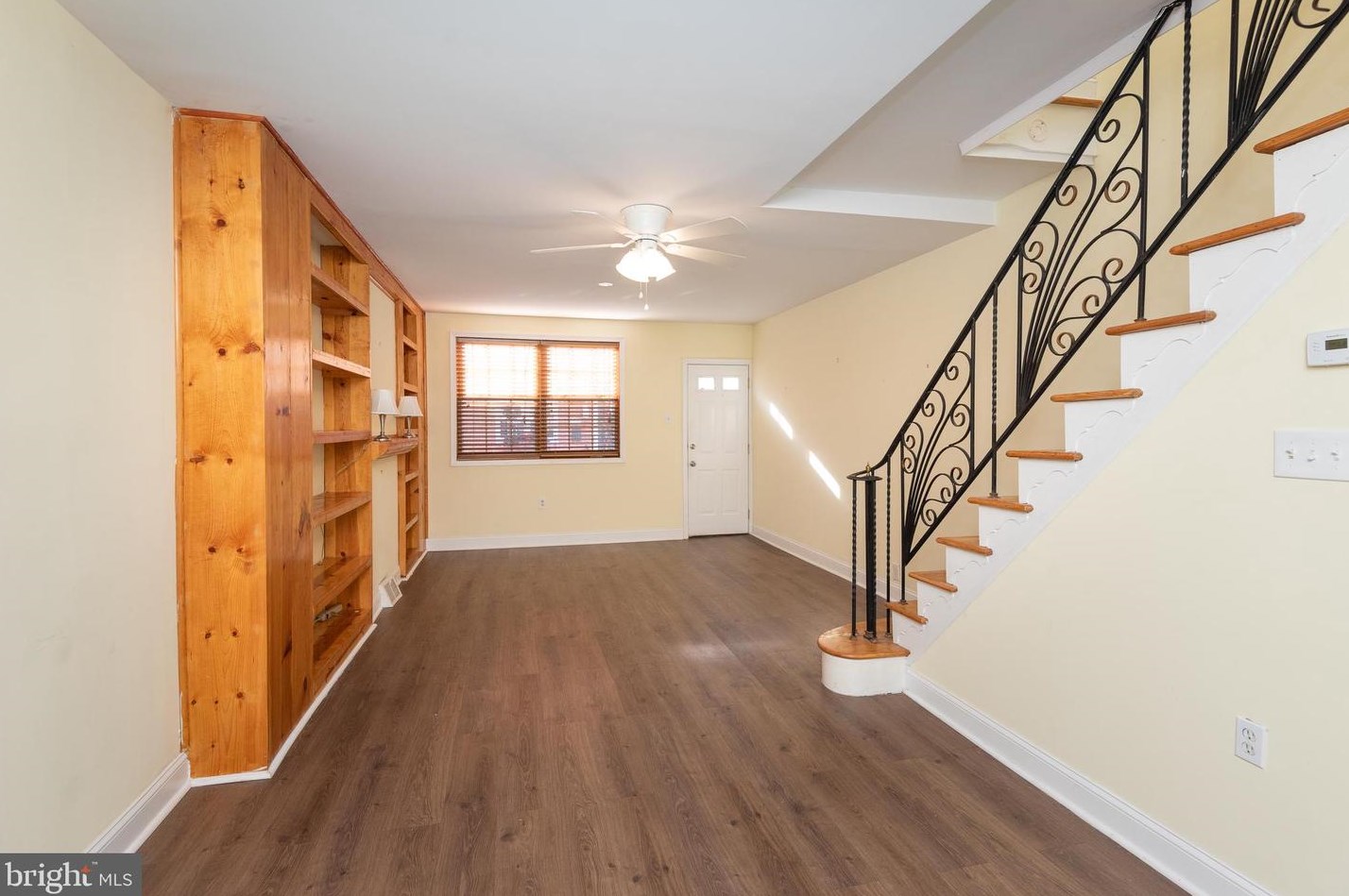 1019 Daly St, Philadelphia, PA 19148