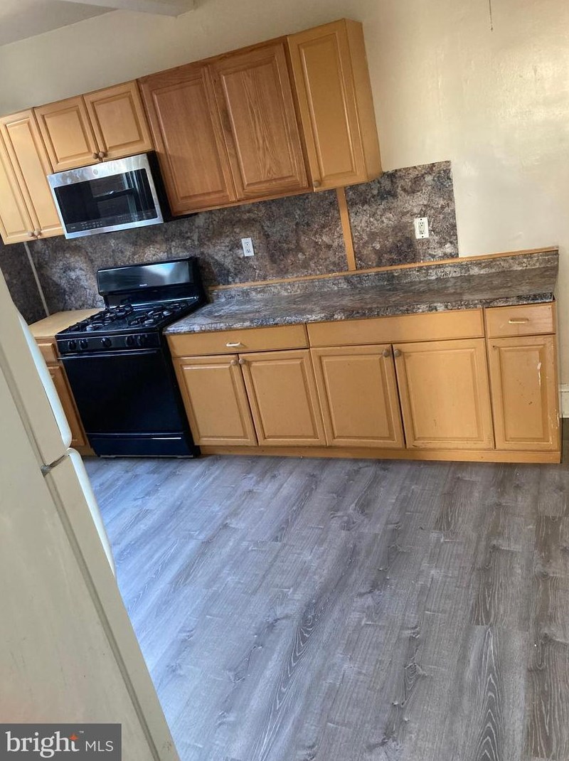 510 W Chew Ave, Philadelphia, PA 19120