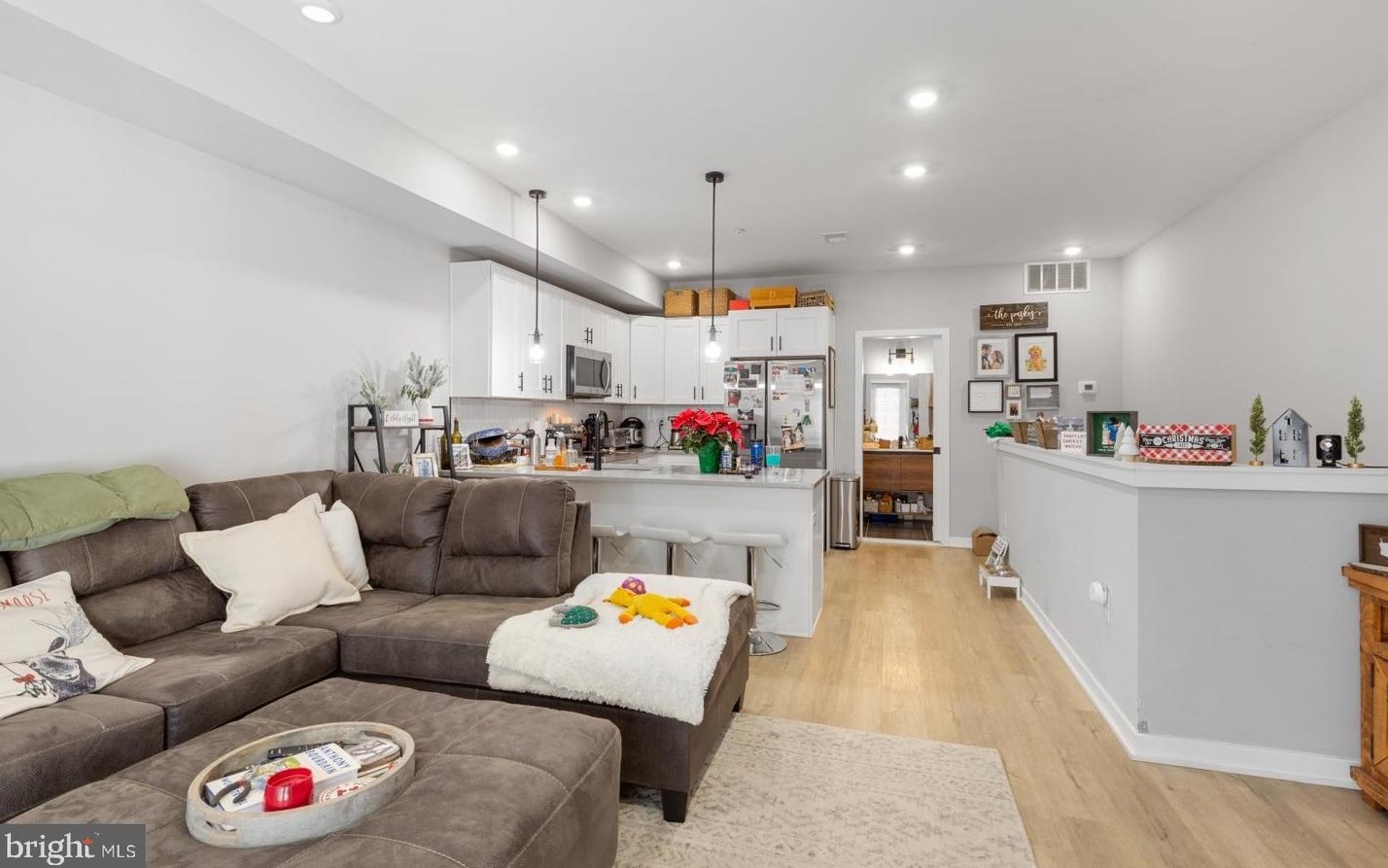 919 N 15th St #1r, Philadelphia, PA 19130