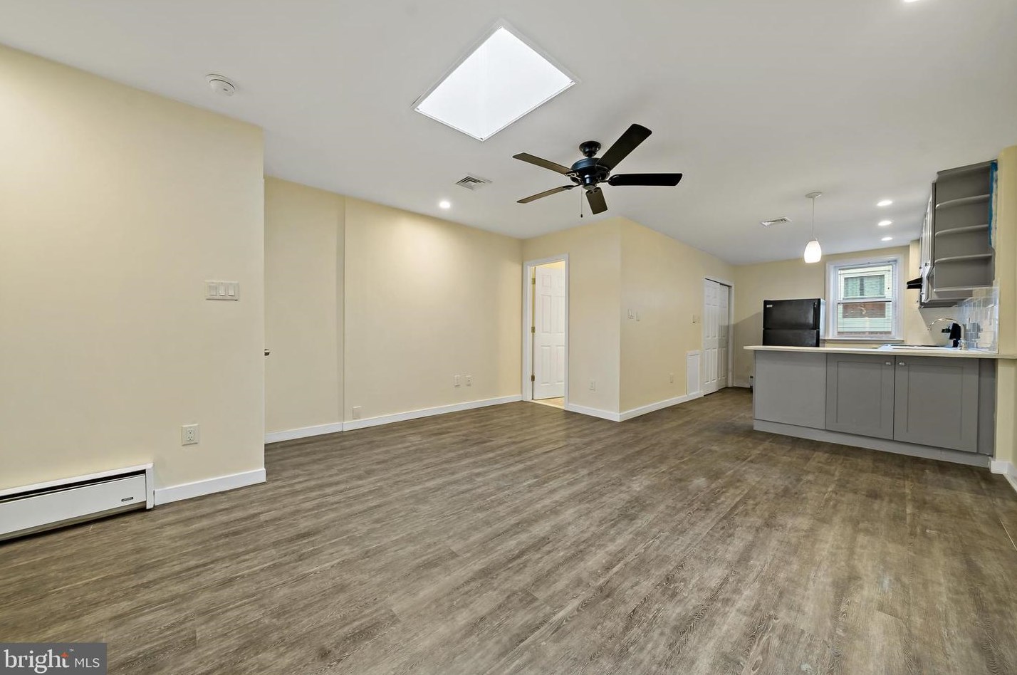 830 Fernon St, Philadelphia PA  19148-1204 exterior