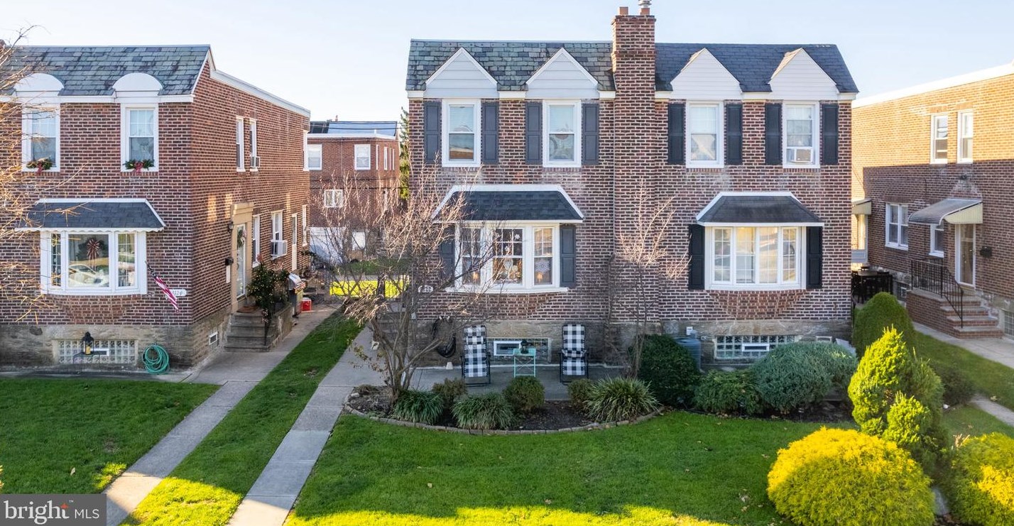 3122 Guilford St, Philadelphia, PA 19152-4504