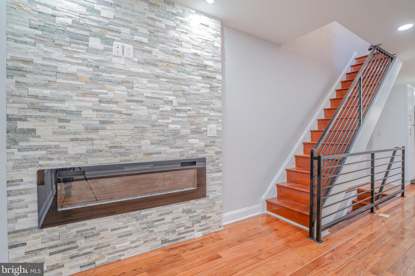 2309 Tasker St, Philadelphia PA  19145-1330 exterior