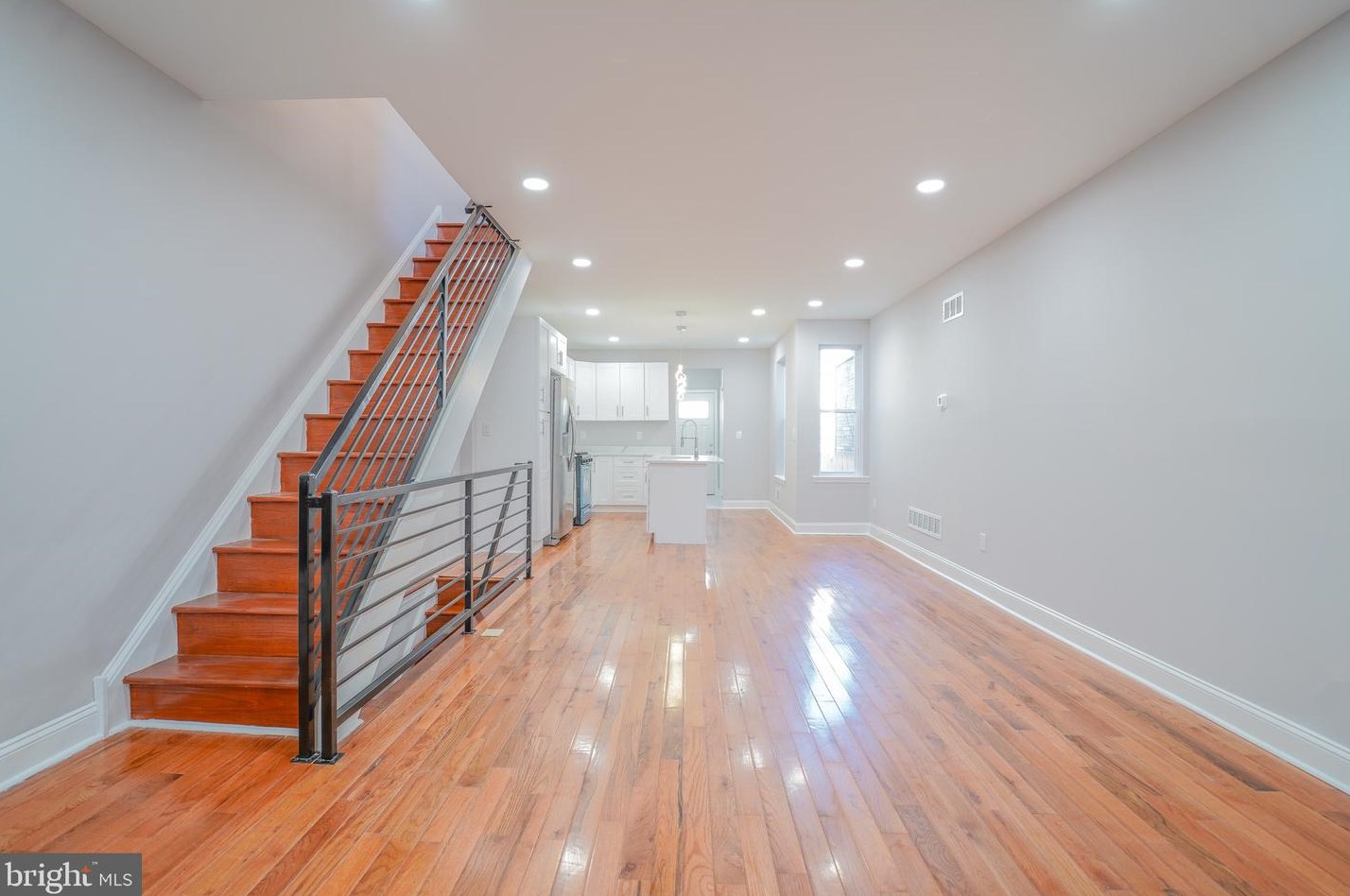 2309 Tasker St, Philadelphia PA  19145-1330 exterior