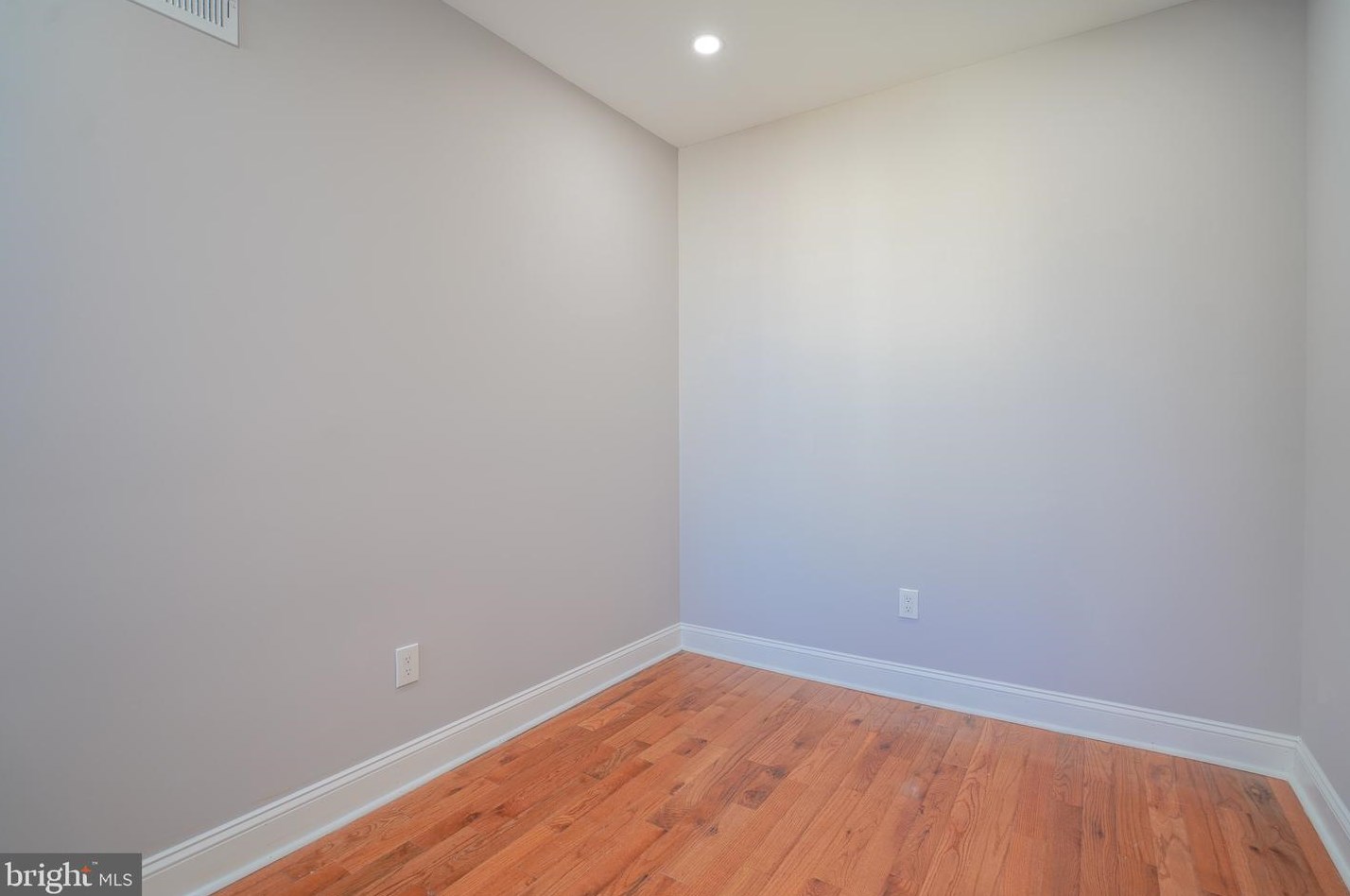 2309 Tasker St, Philadelphia PA  19145-1330 exterior