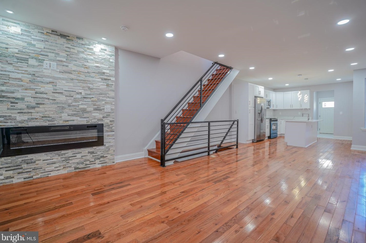 2309 Tasker St, Philadelphia PA  19145-1330 exterior