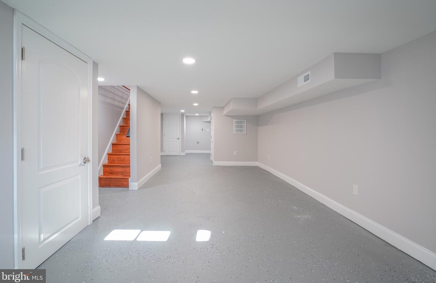 2309 Tasker St, Philadelphia PA  19145-1330 exterior