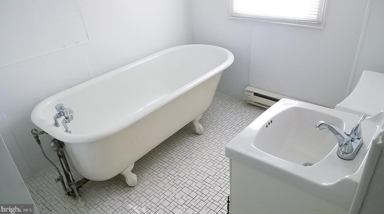 6619 Haverford Ave, Philadelphia PA 19104-1823 exterior