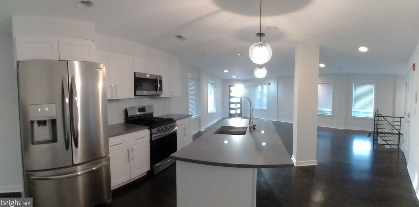 1644 Francis St #1, Philadelphia, PA 19130