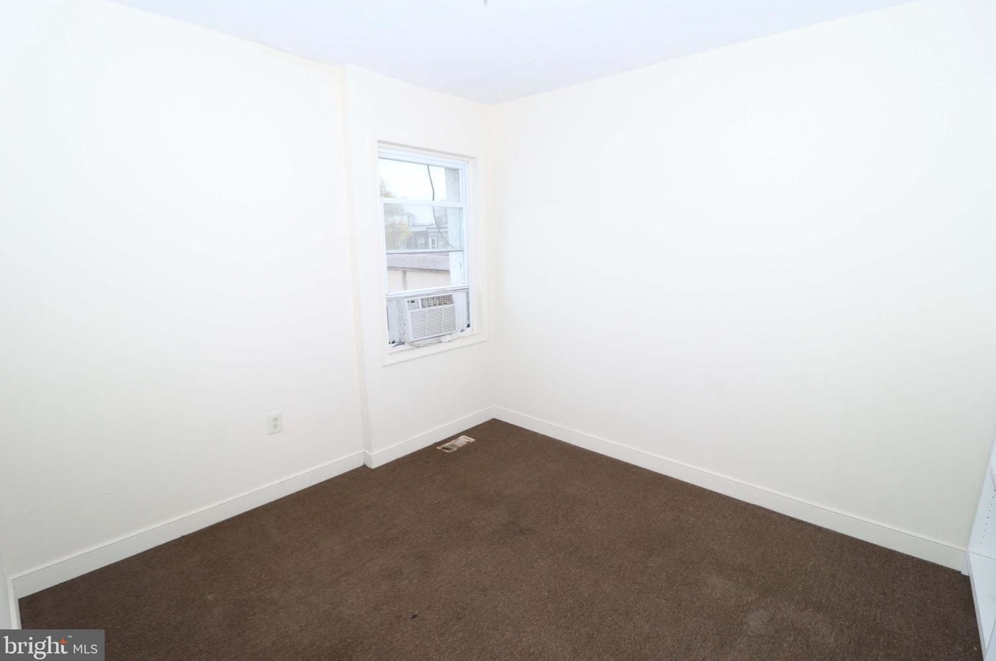 1217 Susquehanna Ave, Philadelphia PA 19121-1225 exterior