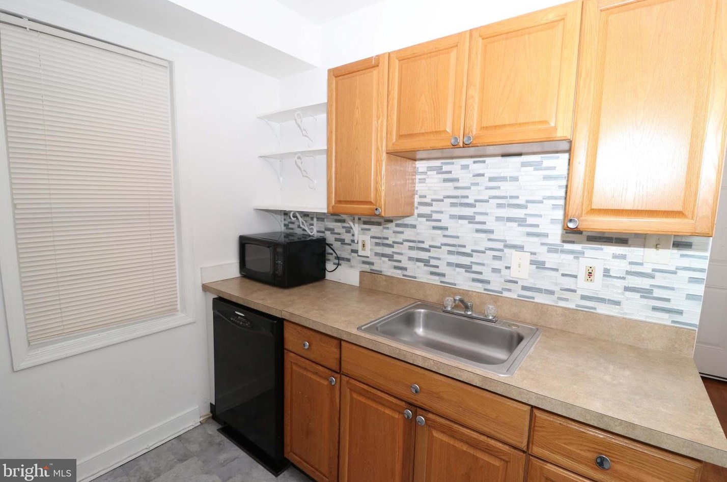 1217 Susquehanna Ave, Philadelphia PA 19121-1225 exterior