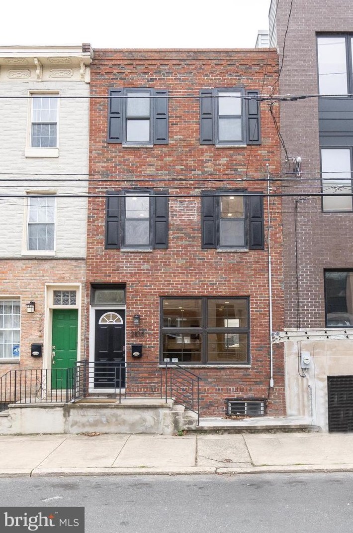 2104 Ellsworth St, Philadelphia, PA 19146