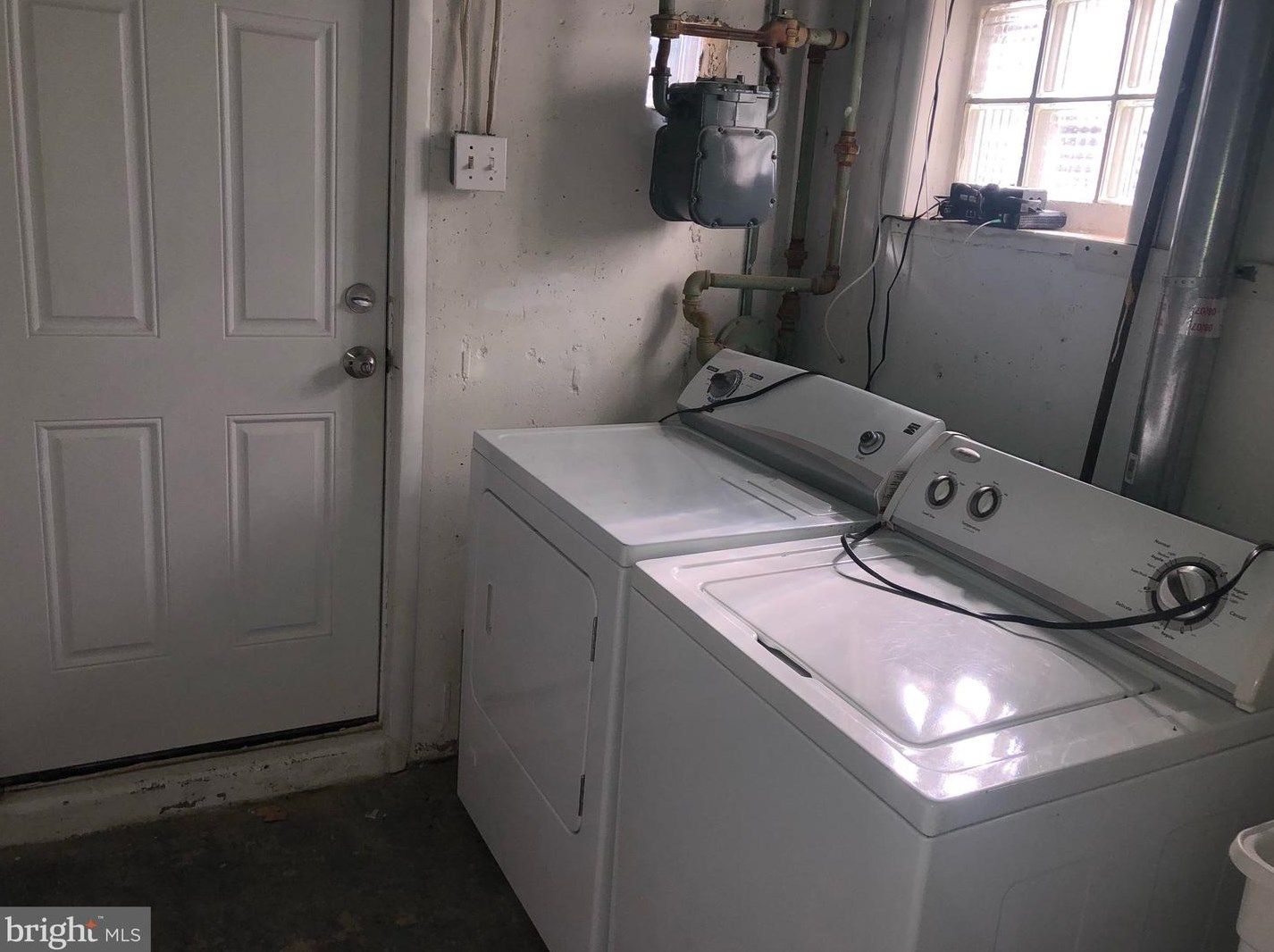 10672 Halstead St, Philadelphia PA  19116-3532 exterior