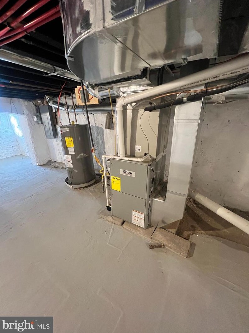 5237 Knox St, Philadelphia PA  19144-3513 exterior