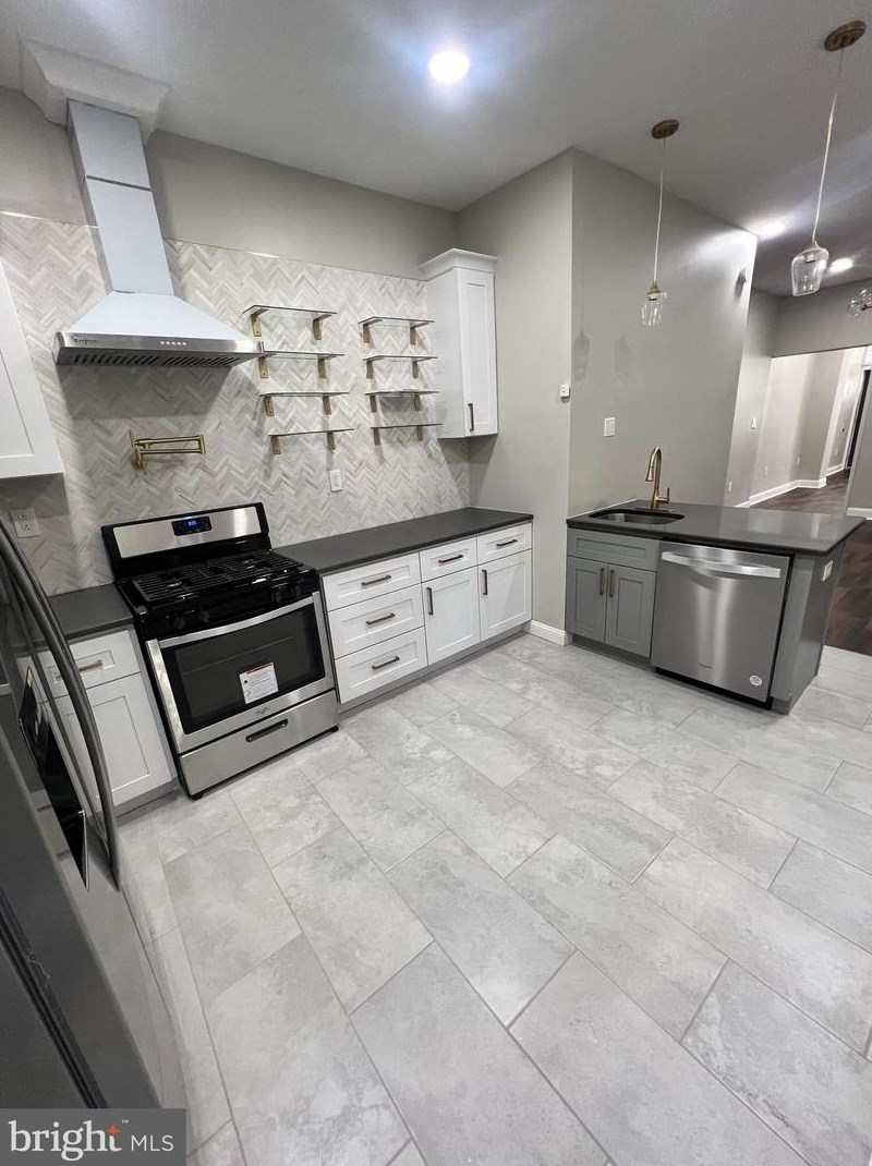 5237 Knox St, Philadelphia PA  19144-3513 exterior