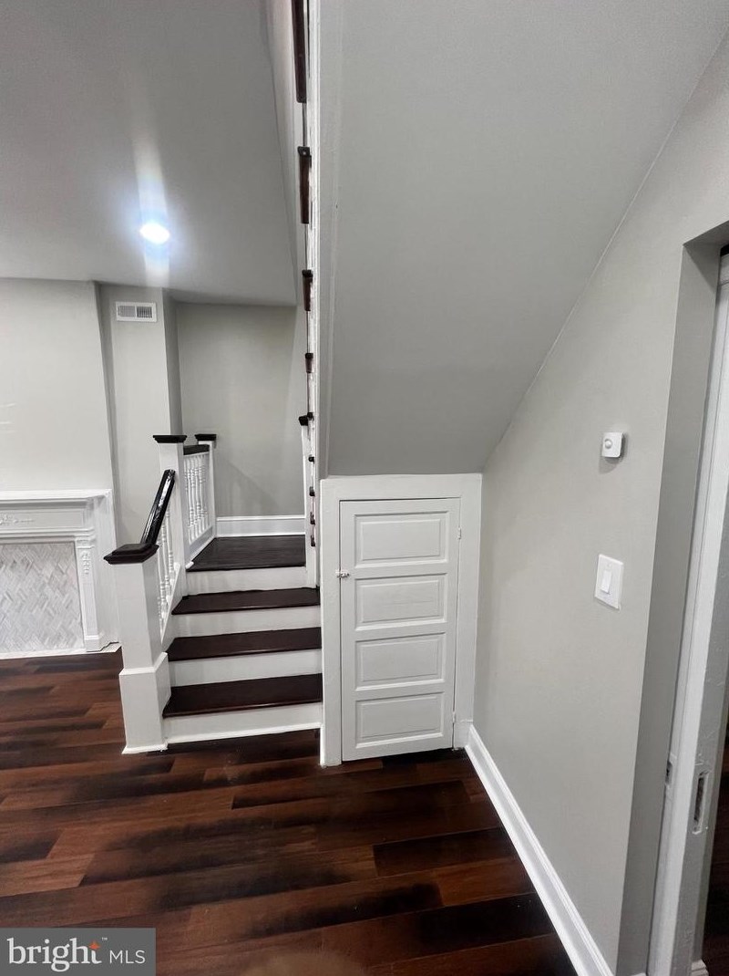 5237 Knox St, Philadelphia PA  19144-3513 exterior