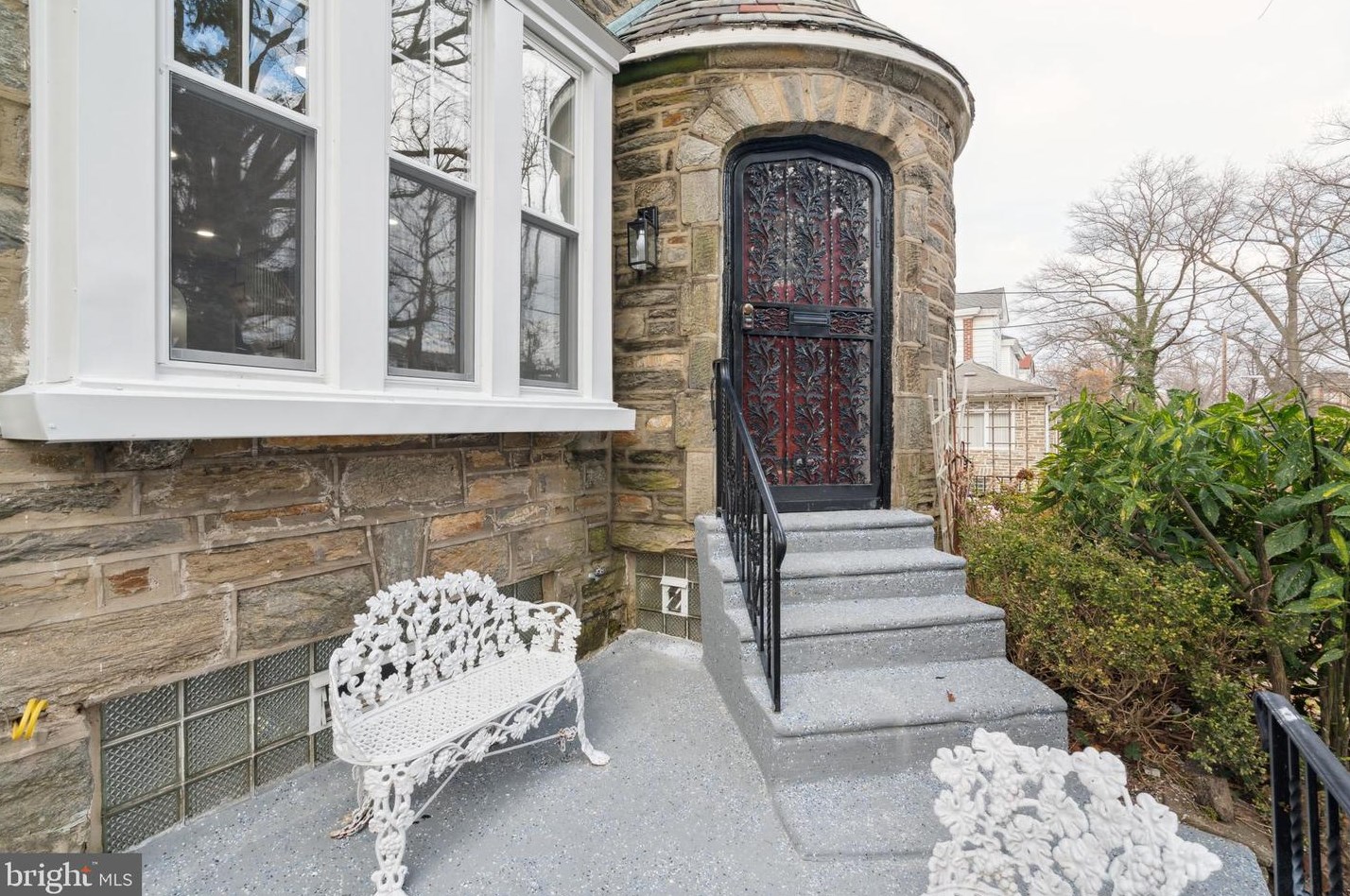 405 Phil Ellena St, Philadelphia PA  19119-1944 exterior