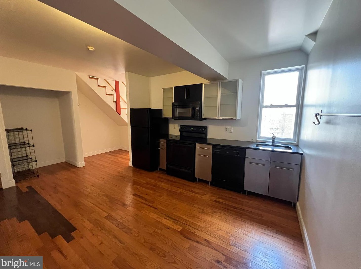 249 S 10th St #3f, Philadelphia, PA 19107
