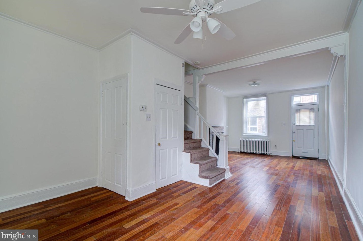 924 Randolph St, Philadelphia PA  19123-1408 exterior