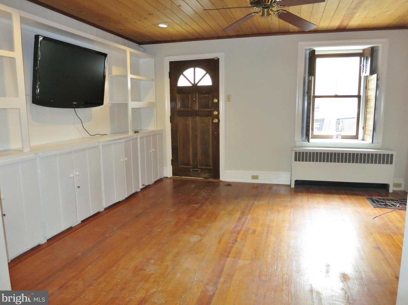 143 Levering St, Philadelphia, PA 19127