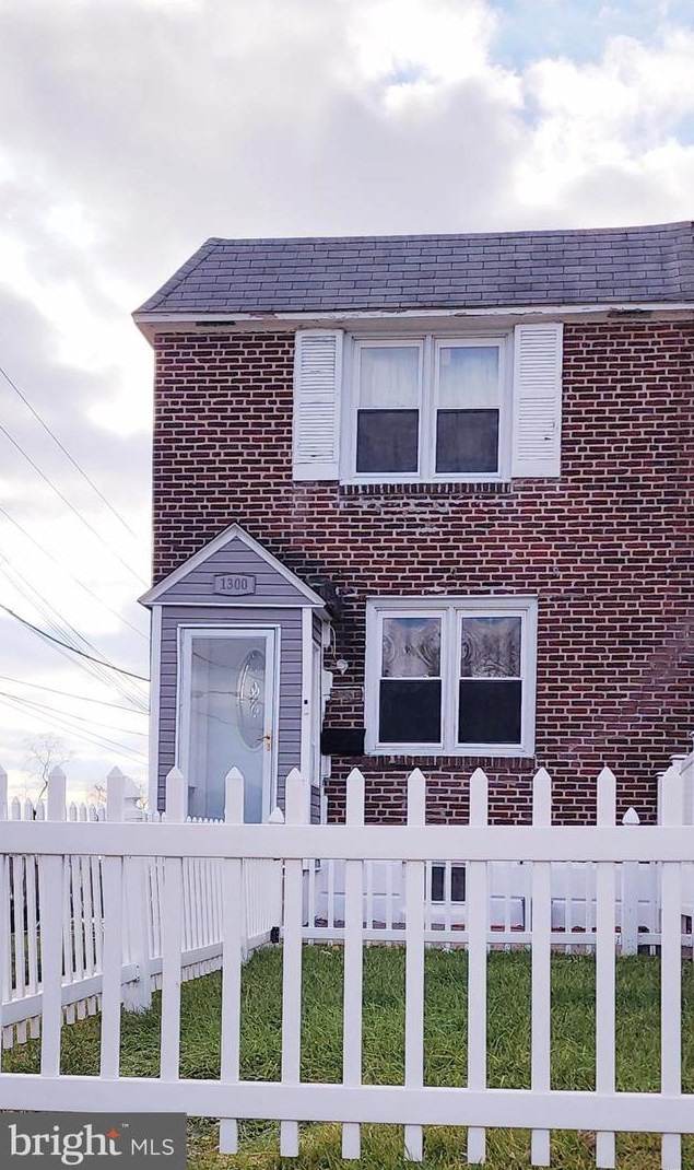 1300 Westbury Dr, Philadelphia, PA 19151-2816