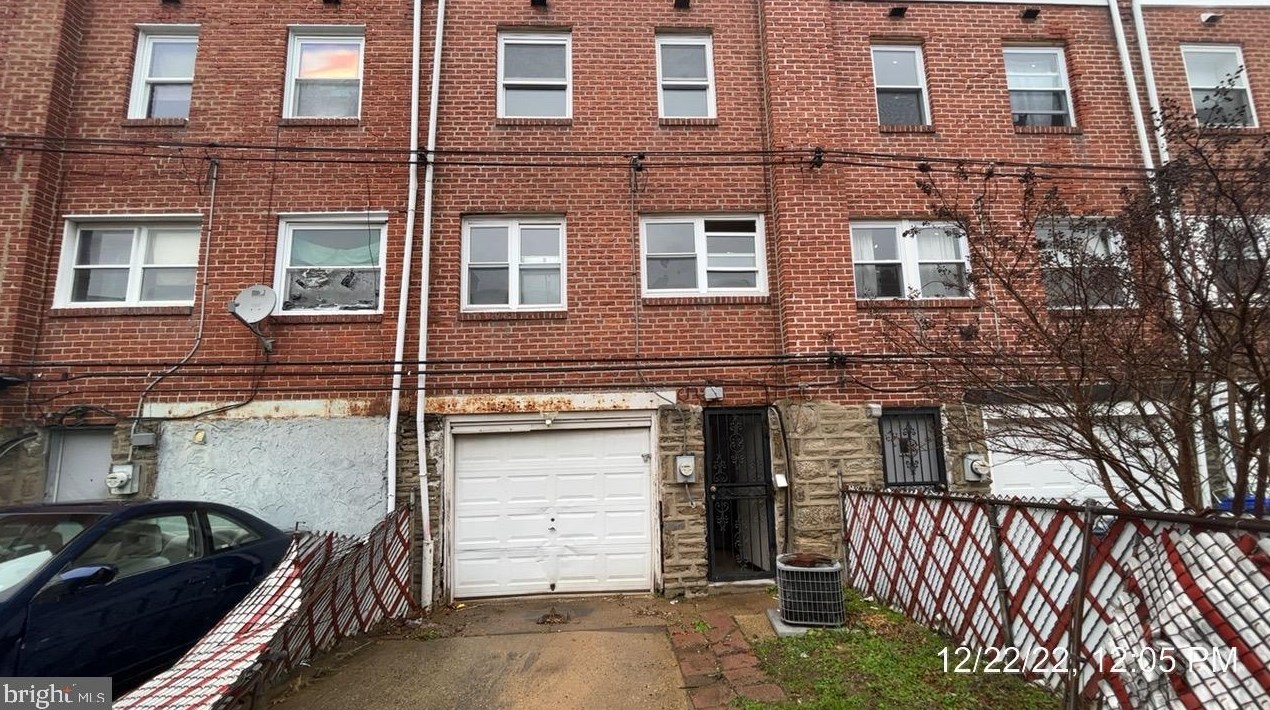 8546 Provident Rd, Philadelphia, PA 19150-1606