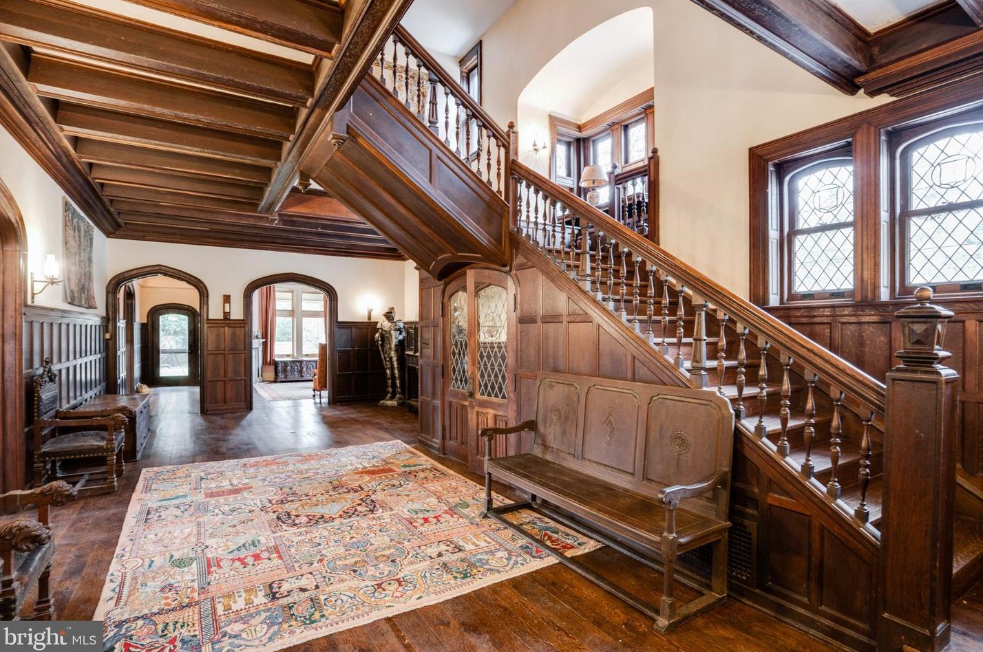 8700 Seminole St, Philadelphia, PA 19118-3708