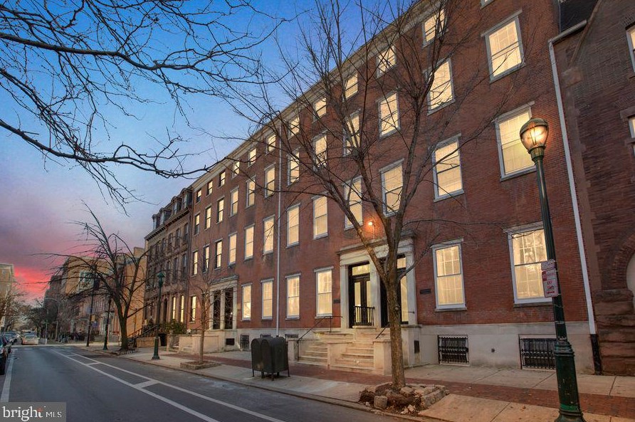 1008 Spruce St, Philadelphia PA  19107-6021 exterior