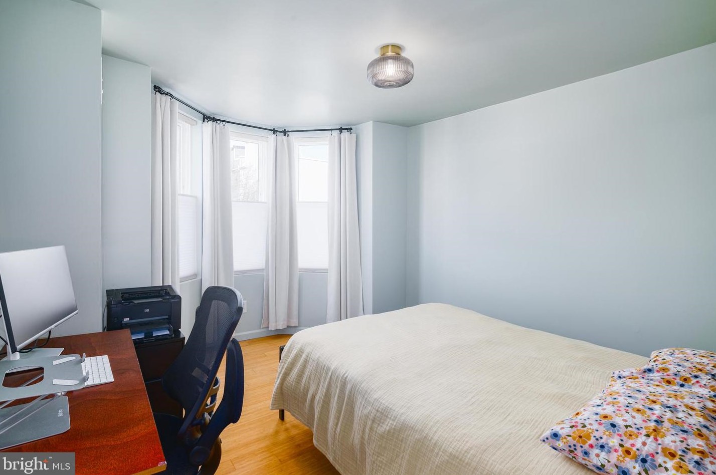 2454 Amber St, Philadelphia PA  19125-1619 exterior