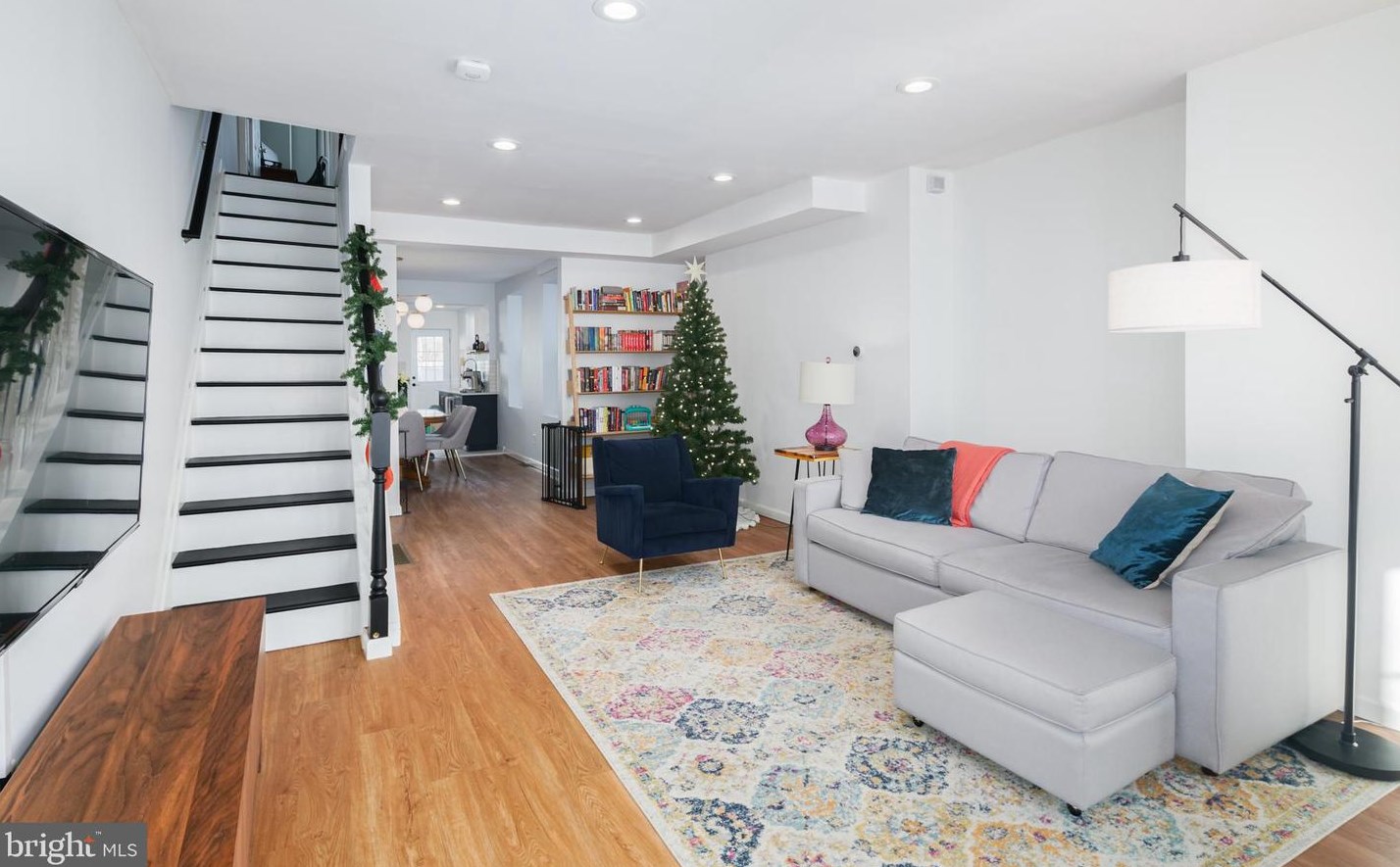 2454 Amber St, Philadelphia PA  19125-1619 exterior