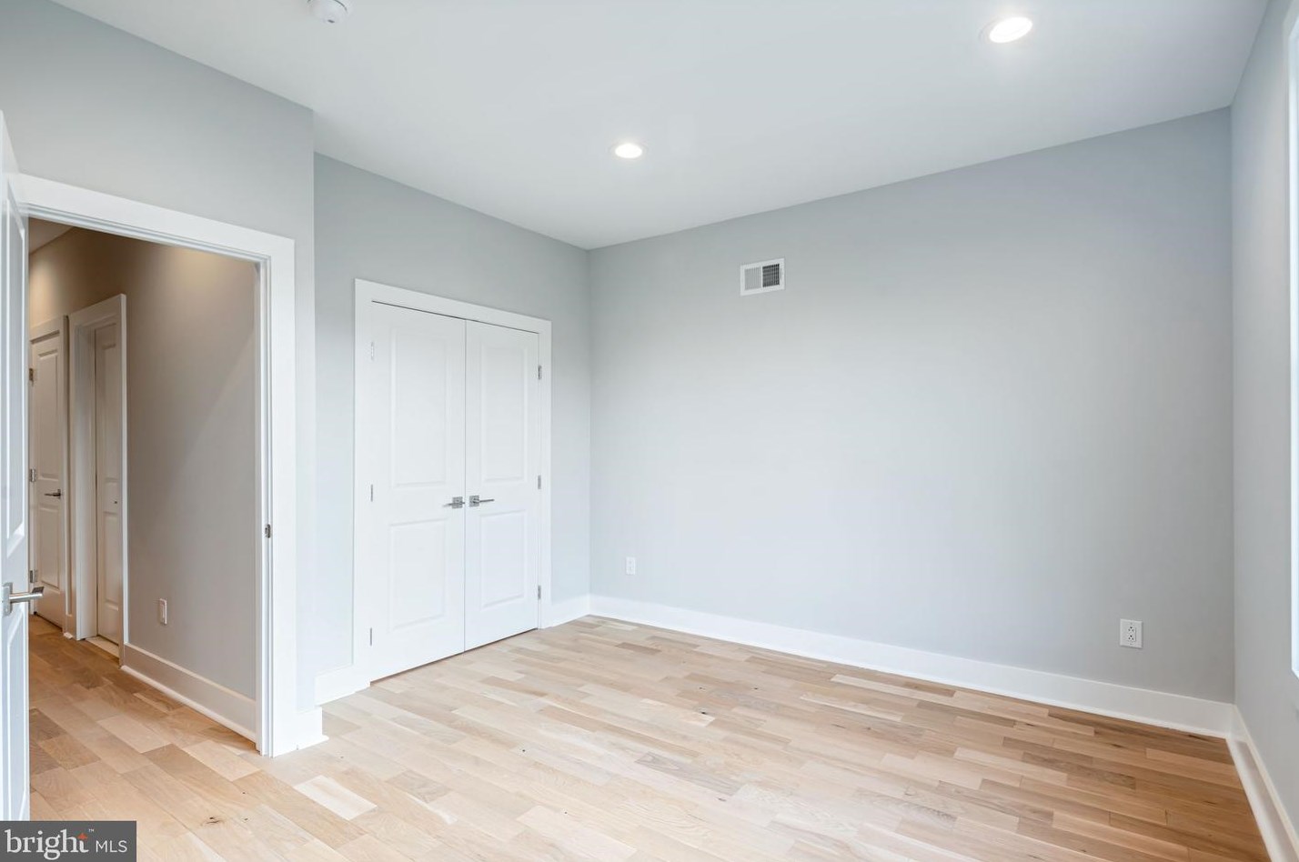 1717 Orianna St, Philadelphia PA  19148-1805 exterior