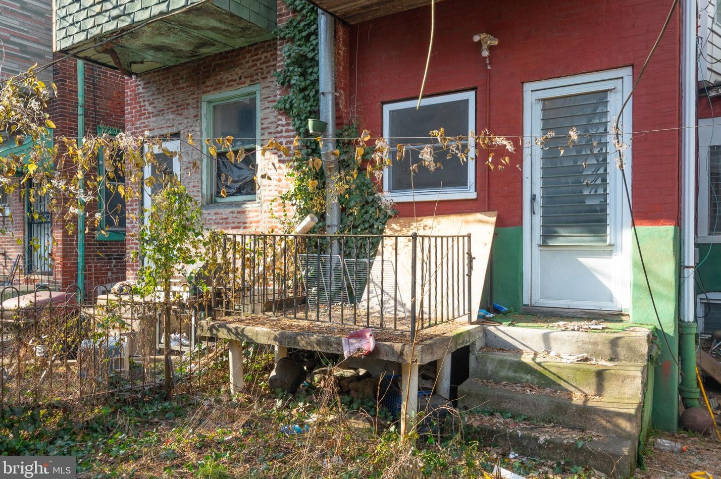 3743 Gratz St, Philadelphia PA  19140-3524 exterior