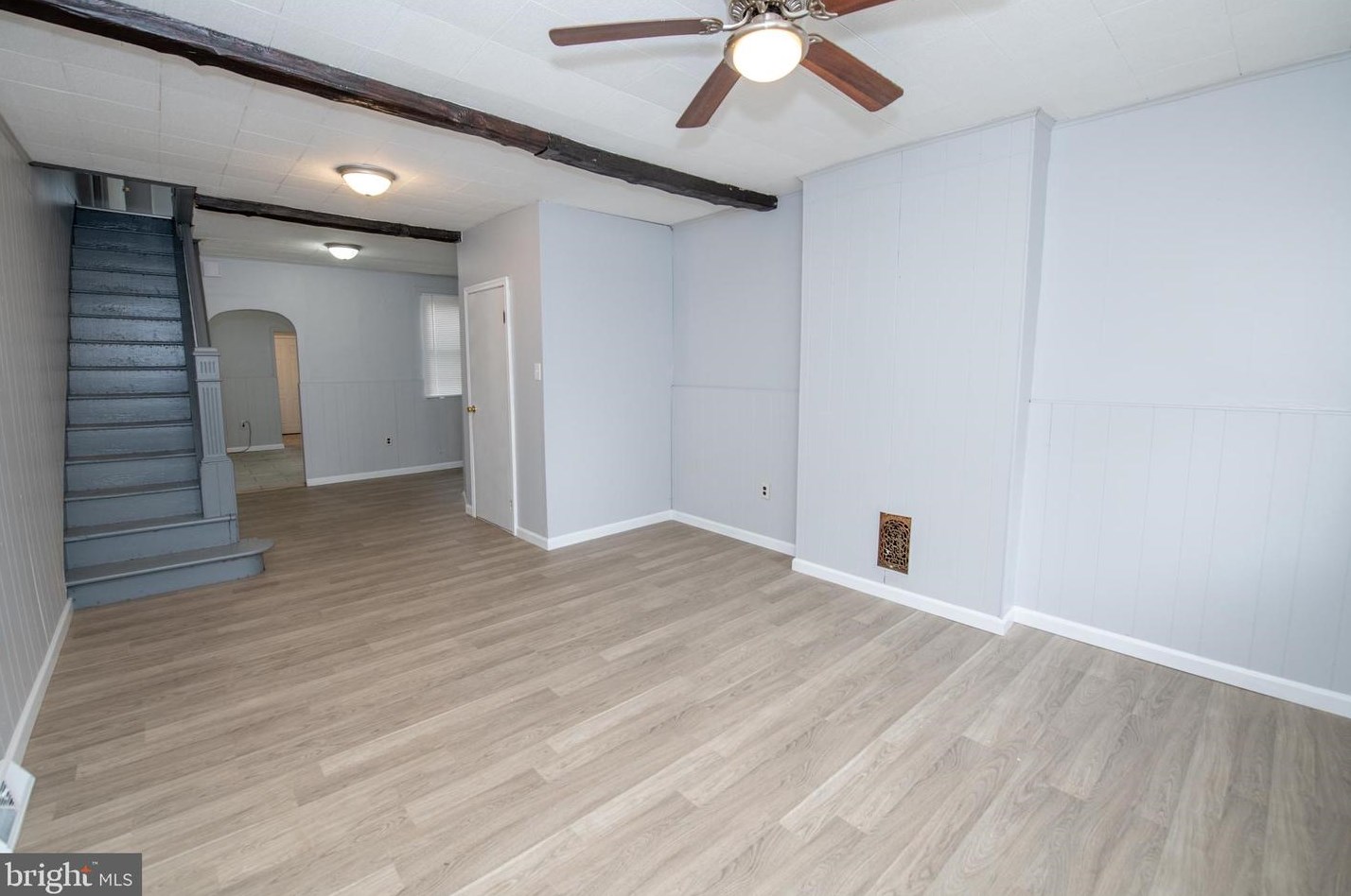 1817 Clementine St, Philadelphia, PA 19134-3123