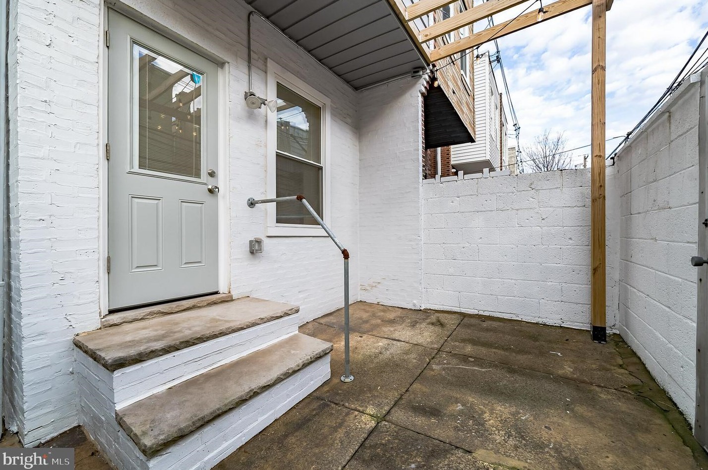 2019 Garnet St, Philadelphia PA  19145-2802 exterior