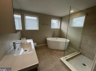 124 Mcclellan St, Philadelphia, PA 19148-1902