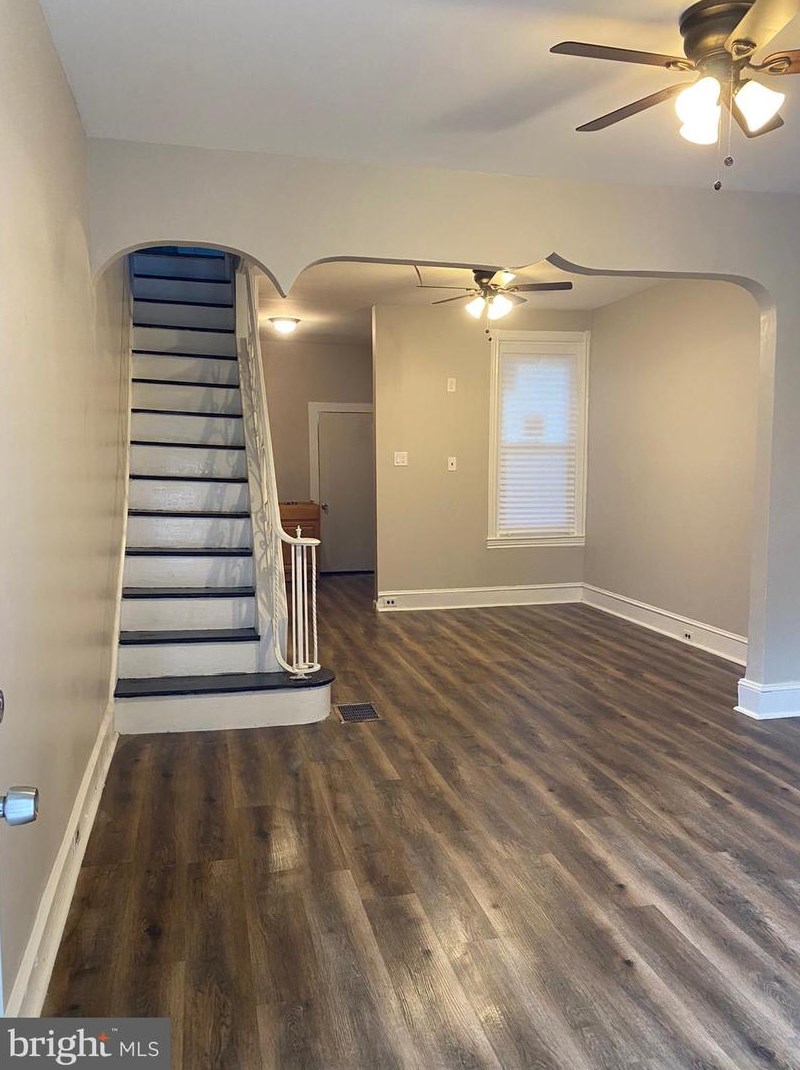 2729 Seltzer St, Philadelphia, PA 19132-2537