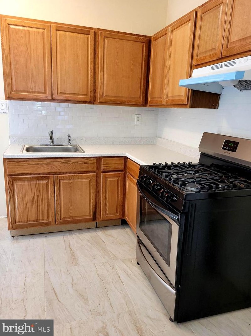 3104 Hartville St, Philadelphia PA 19134-2304 exterior