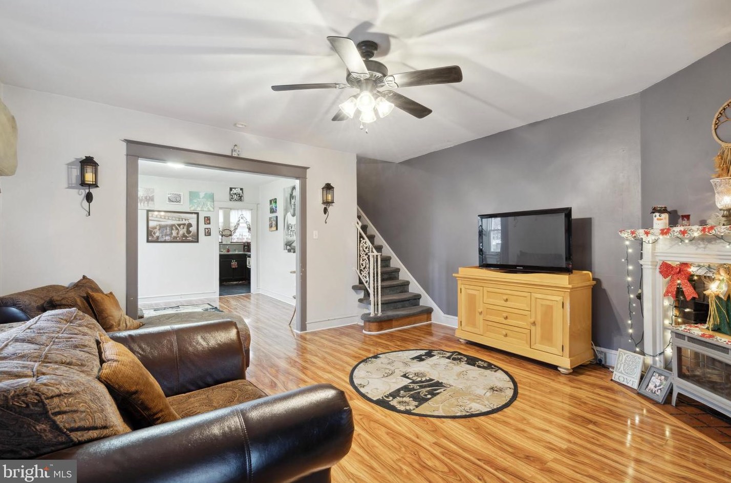 7238 Lawndale Ave, Philadelphia, PA 19111-4008
