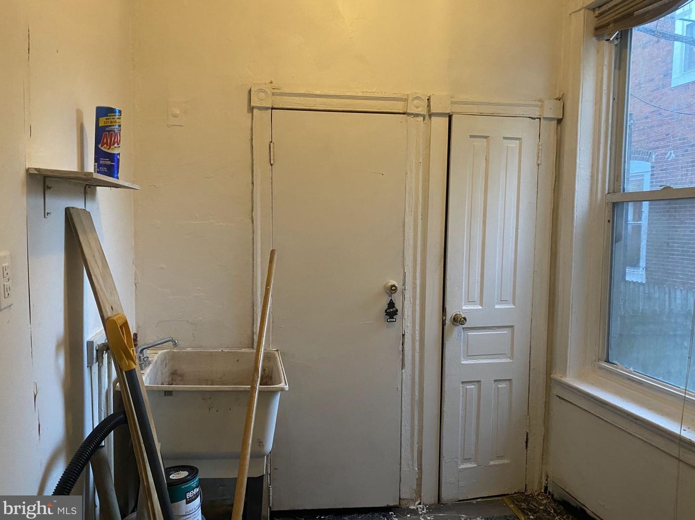 627 Locust Ave, Philadelphia PA  19144-1344 exterior