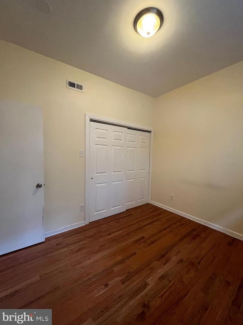 758 S Darien St Apt 3, Philadelphia, PA 19147