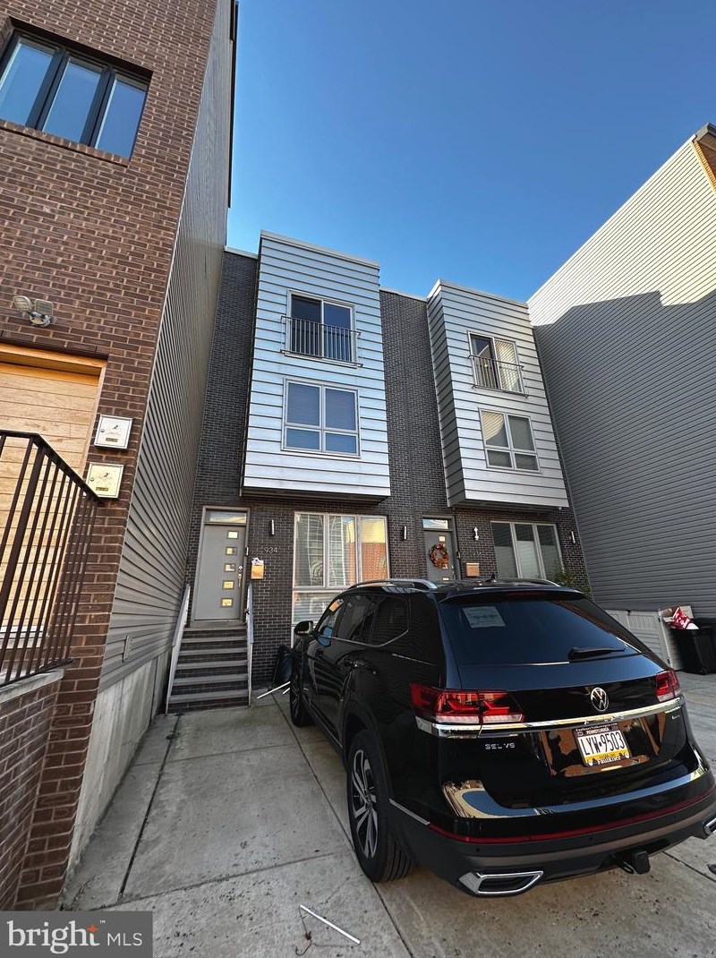 934 N Marshall St, Philadelphia, PA 19123