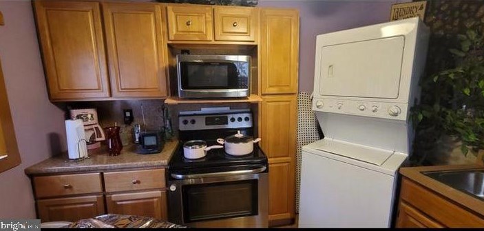 2208 Wharton St, Philadelphia, PA 19146-4231