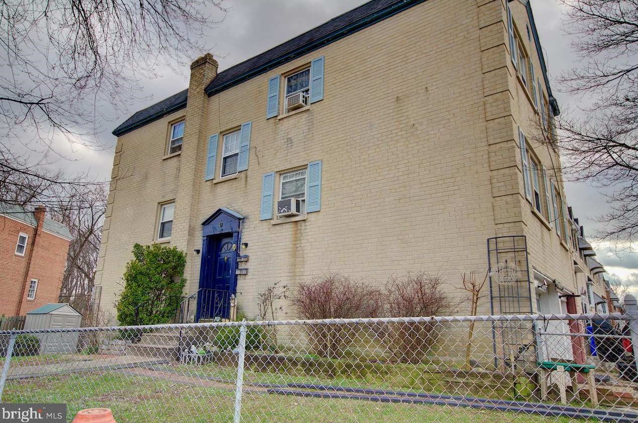 9280 Angus Pl, Philadelphia, PA 19114-3412