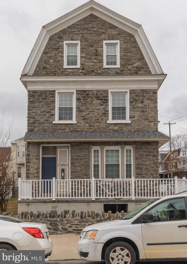 274 Roxborough Ave Apt 2f, Philadelphia, PA