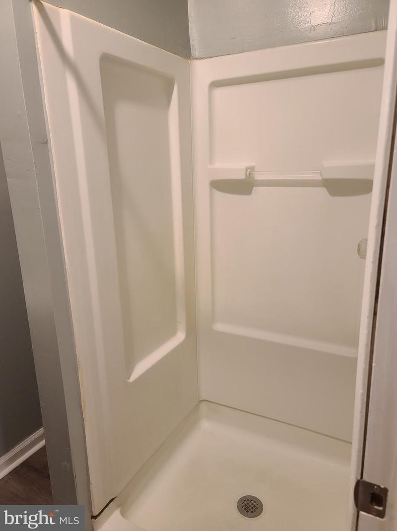 1303 Venango St, Philadelphia PA 19140-4133 exterior