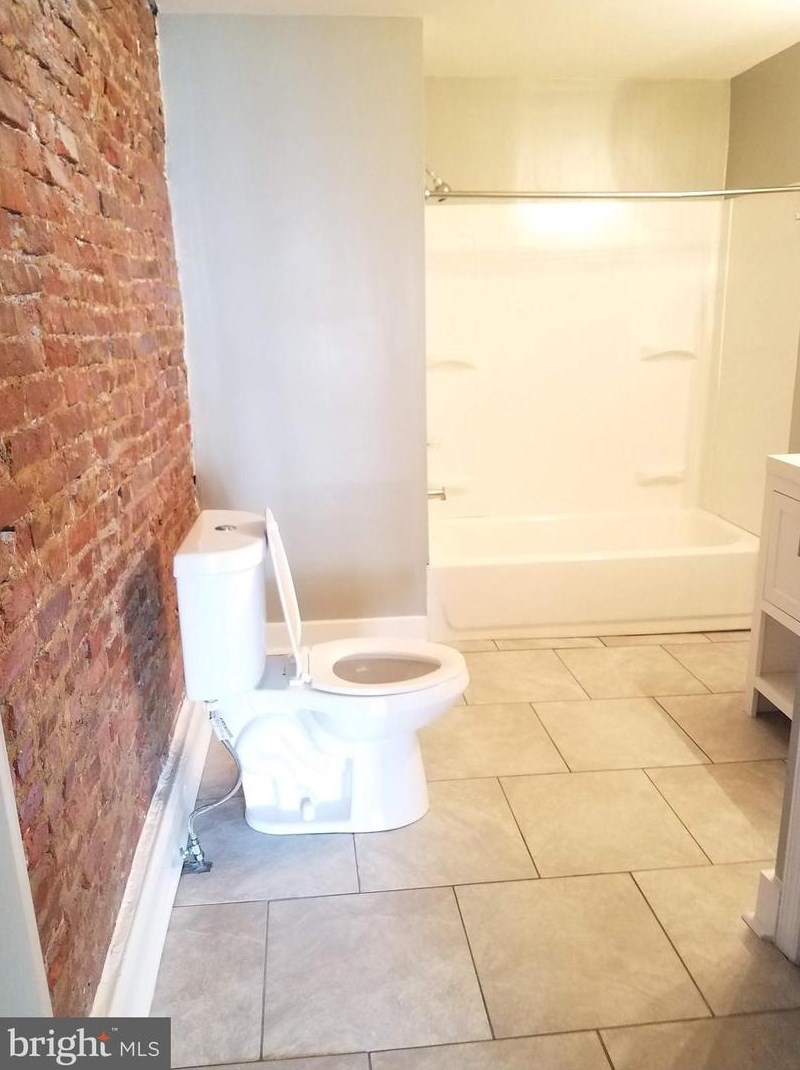 5249 Chestnut St, Philadelphia, PA 19139-3415