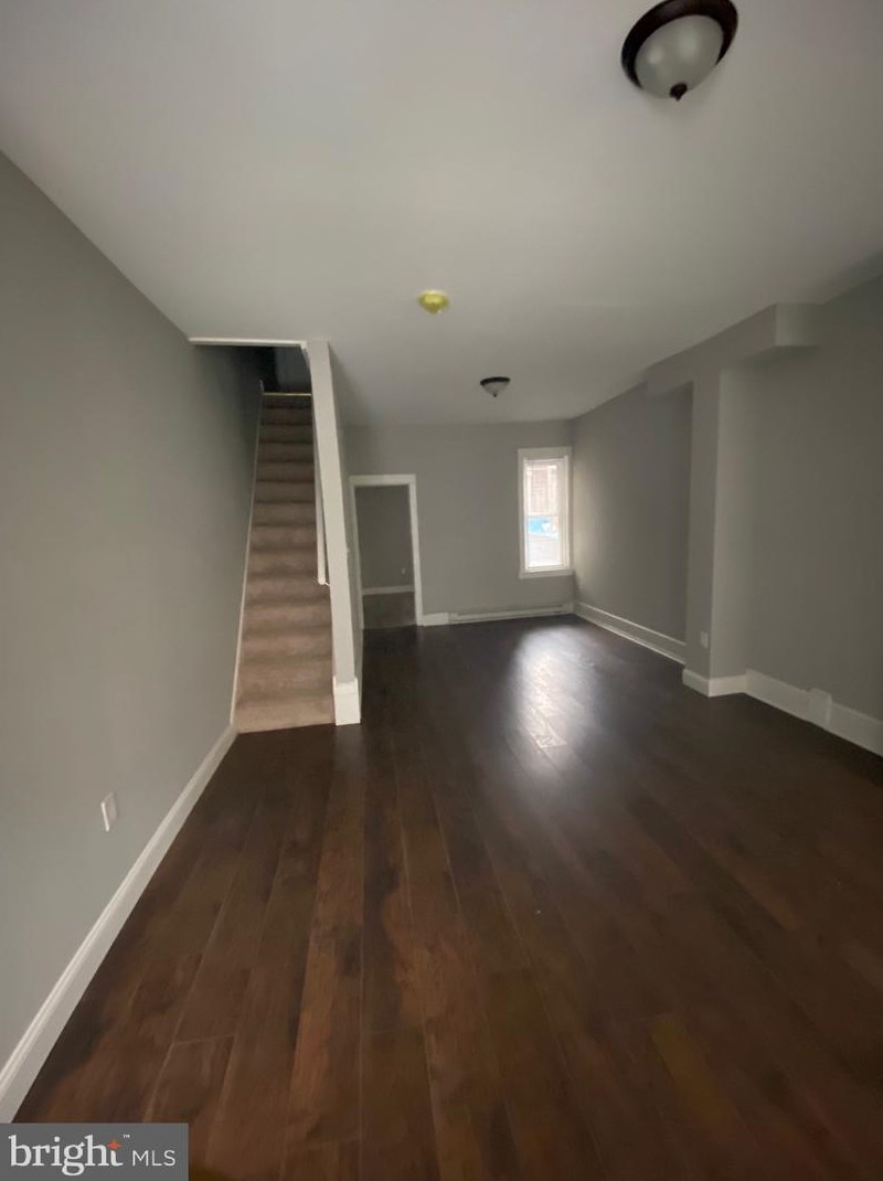 617 Lippincott St, Philadelphia, PA 19134-2306
