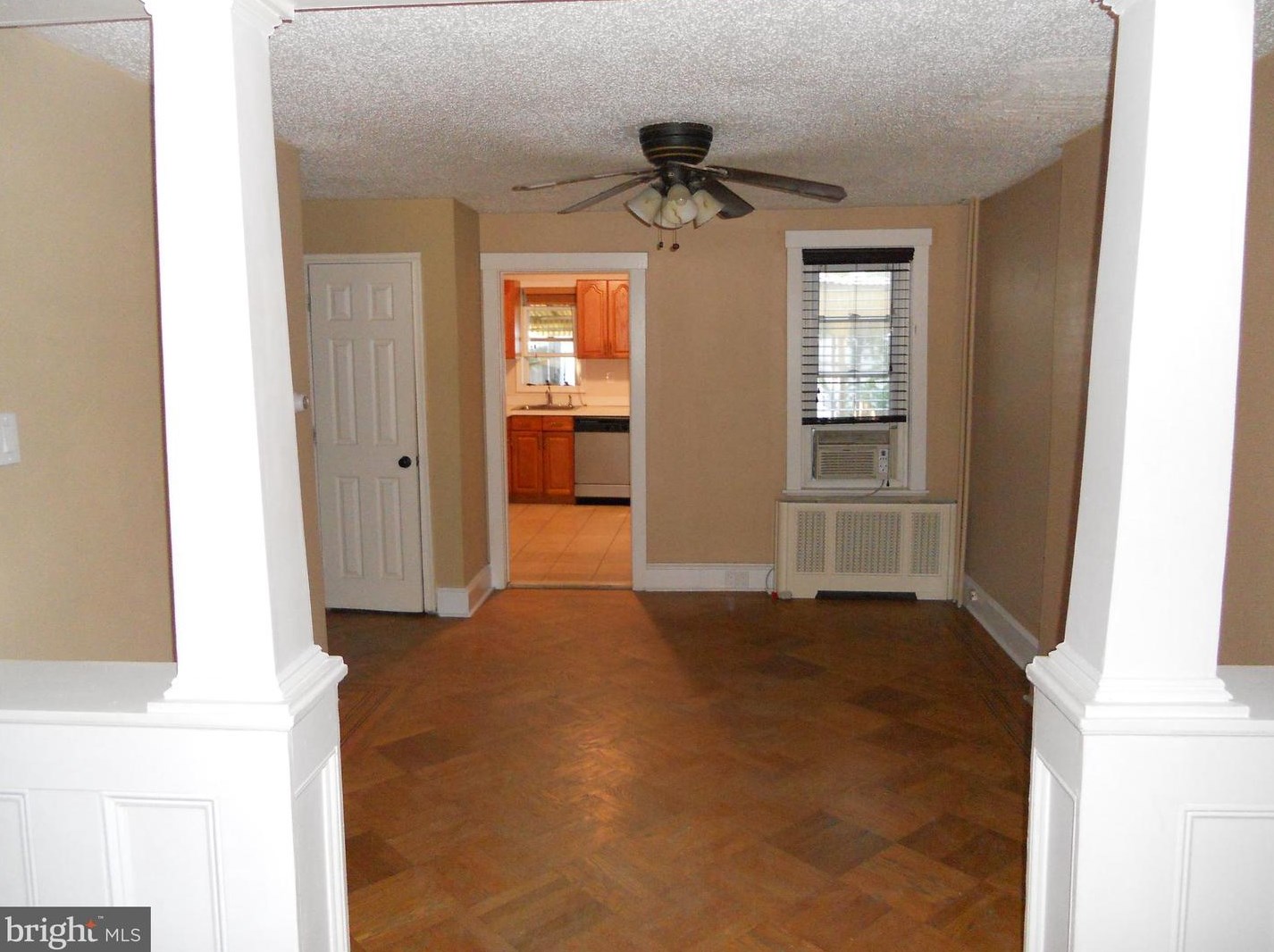 458 Ripka St, Philadelphia PA  19128-3332 exterior