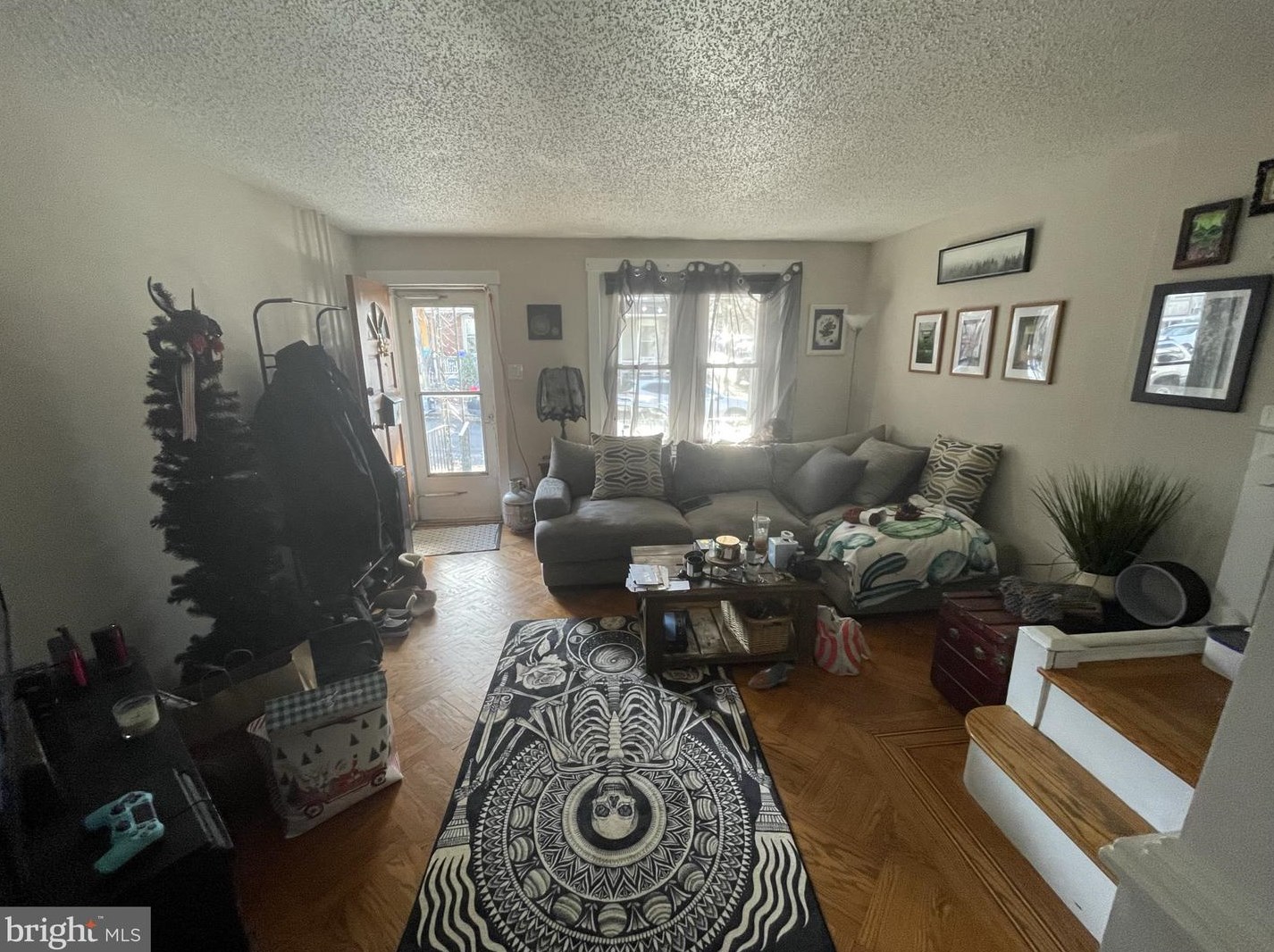 458 Ripka St, Philadelphia, PA 19128