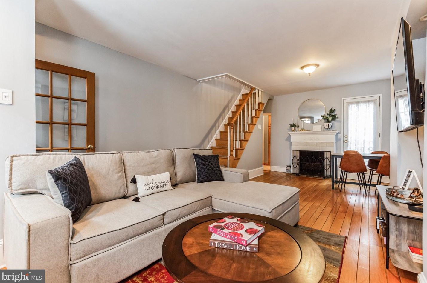 2425 Meredith St, Philadelphia PA  19130-2521 exterior